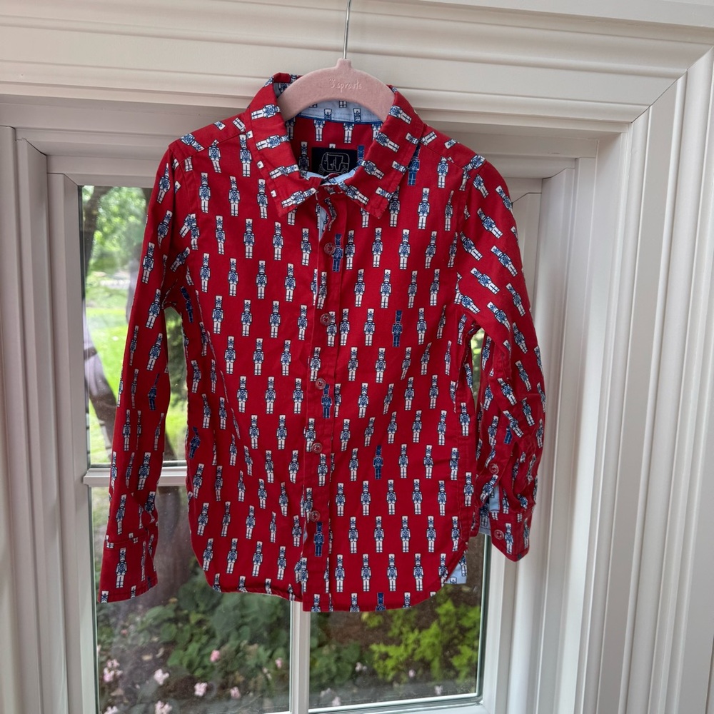 TukTuk Designs Boys Red Nutcracker Toy Soldier Shirt Size 3-4